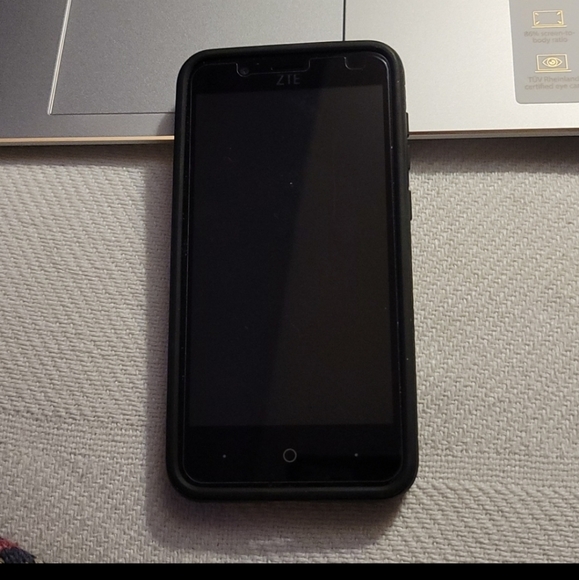 Verizon ZTE Blade Vantage Phone - Picture 1 of 6